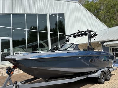 BOATZON | Axis Wake Research A24 2023