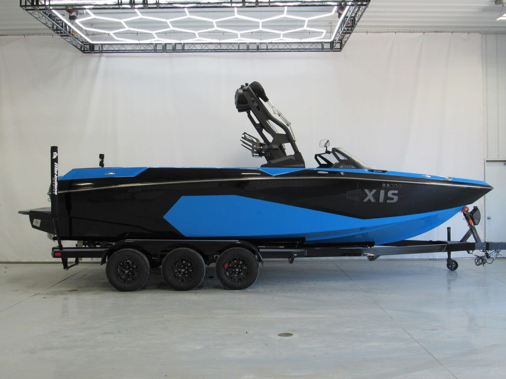 2026 Axis Wake Research A245 - Sold Boat