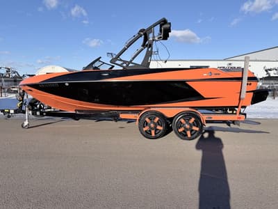 BOATZON | Axis Wake Research T22 2014 BOATZON | Axis Wake Research T22 2014