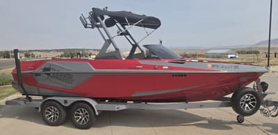 BOATZON | Axis Wake Research T22 2020