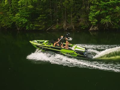 BOATZON | Axis Wake Research T22 2020