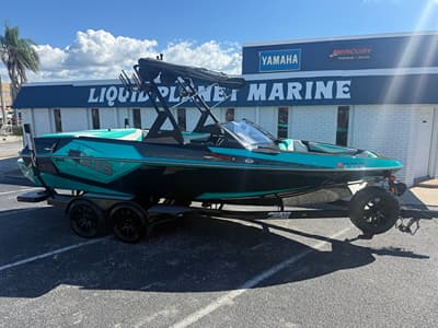 BOATZON | Axis Wake Research T22 2021