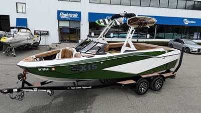 BOATZON | Axis Wake Research T220 2022