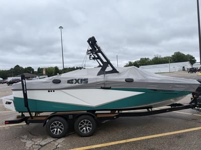 BOATZON | Axis Wake Research T220 2022