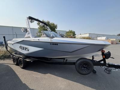 BOATZON | Axis Wake Research T220 2025