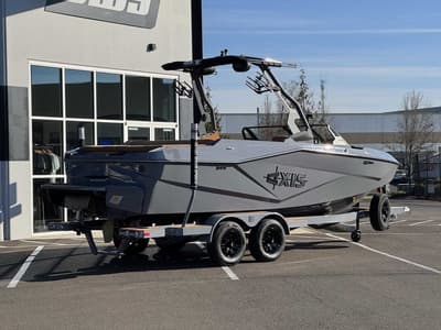 BOATZON | Axis Wake Research T220 2026