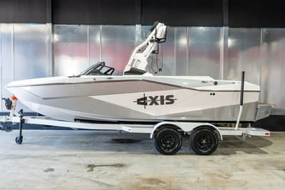 BOATZON | Axis Wake Research T220 2026