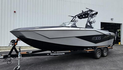 BOATZON | Axis Wake Research T235 2023 BOATZON | Axis Wake Research T235 2023