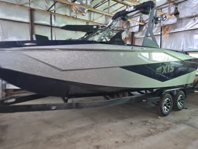 BOATZON | Axis Wake Research T235 2024