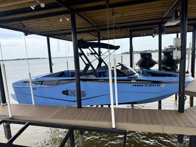 BOATZON | Axis Wake Research T235 2024