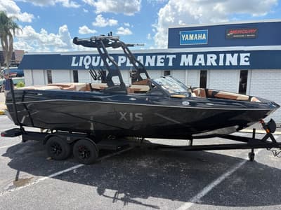 BOATZON | Axis Wake Research T235 2027