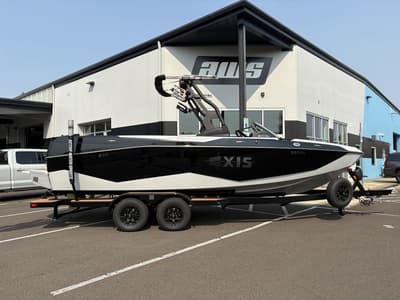 BOATZON | Axis Wake Research T235 2027