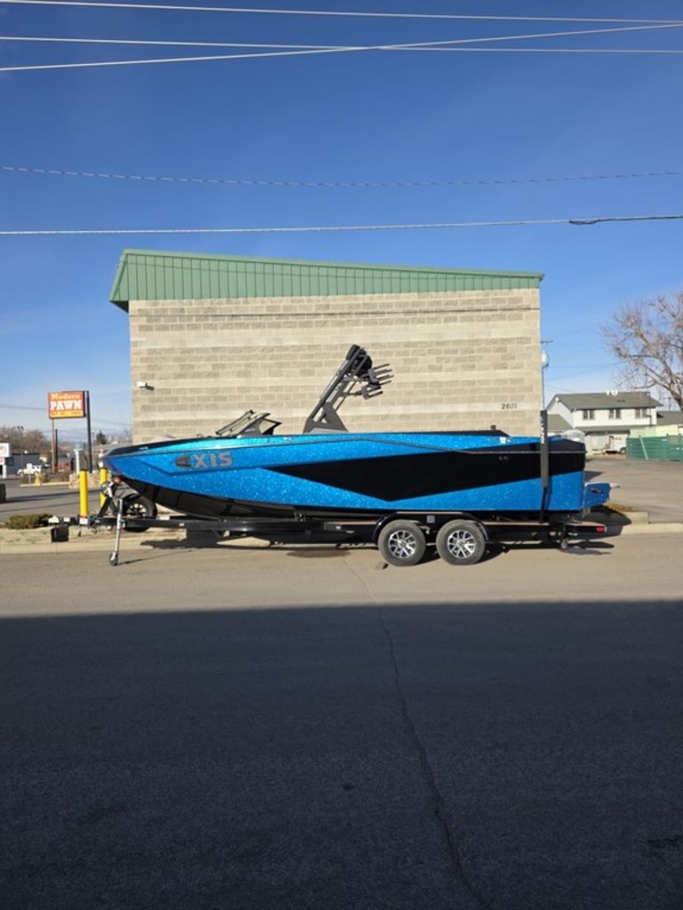 2022 Axis Wake Research T250 - Sold Boat