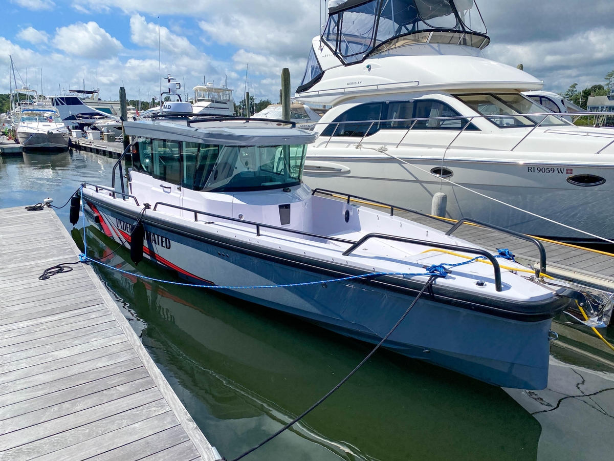 2021 Axopar 28 Cabin - Sold Boat