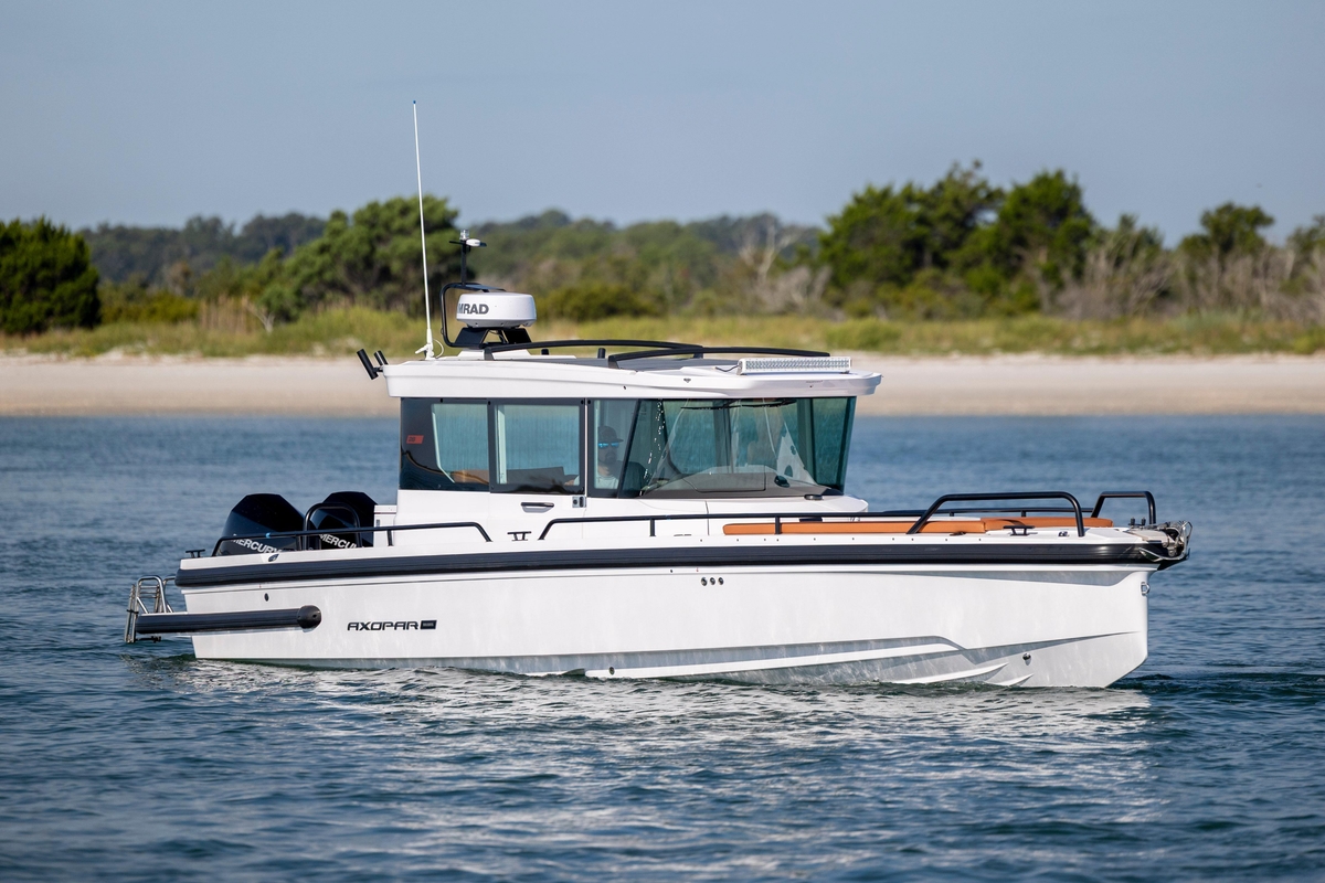 2024 Axopar 28 Cabin - Sold Boat