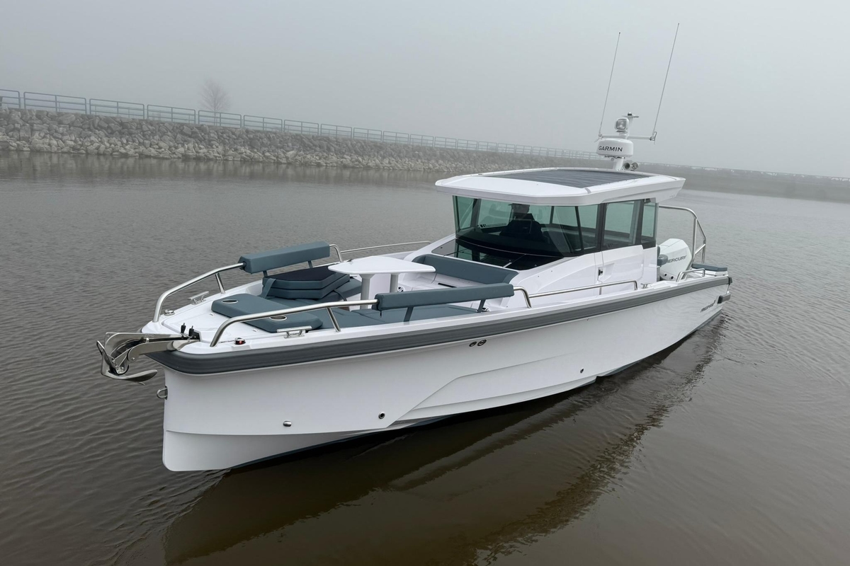 2025 Axopar 29 XC Cross Cabin - Sold Boat