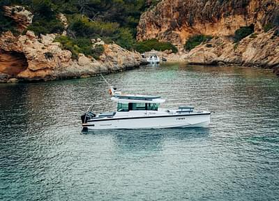 BOATZON | Axopar 29 XC Cross Cabin 2025