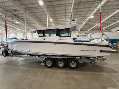 BOATZON | Axopar 29 XC Cross Cabin 2025
