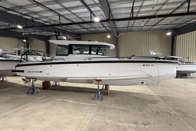 BOATZON | Axopar 29 XC Cross Cabin 2025
