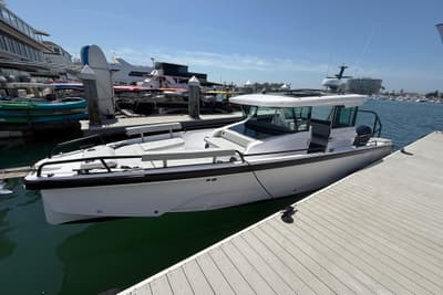 BOATZON | Axopar 29 XC Cross Cabin 2025