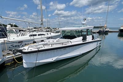 BOATZON | Axopar 29 XC Cross Cabin 2025