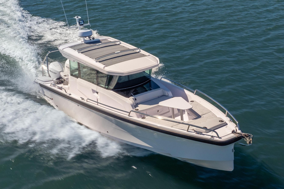 2025 Axopar 29XC Cross Cabin Aft Cabin - Sold Boat