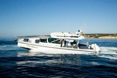 BOATZON | Axopar 37 Sun Top BRABUS Trim 2026 BOATZON | Axopar 37 Sun Top BRABUS Trim 2026