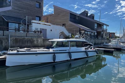 BOATZON | Axopar 37 XC Cross Cabin 2019