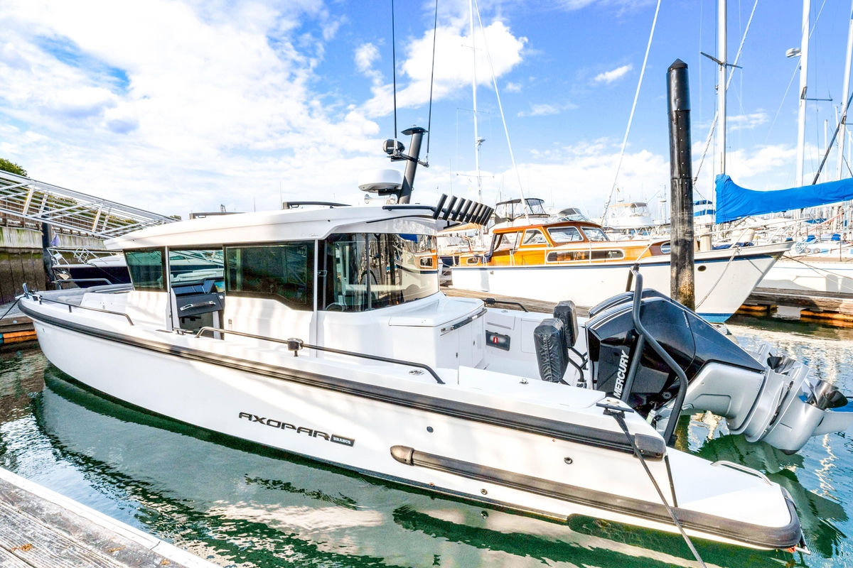 2021 Axopar 37 XC Cross Cabin - Sold Boat