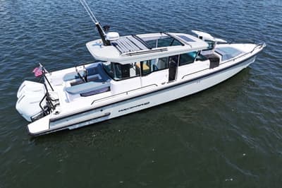 BOATZON | Axopar 37 XC Cross Cabin 2022