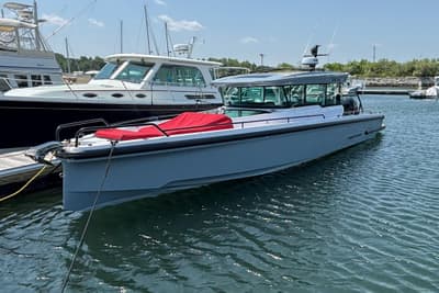 BOATZON | Axopar 37 XC Cross Cabin 2022