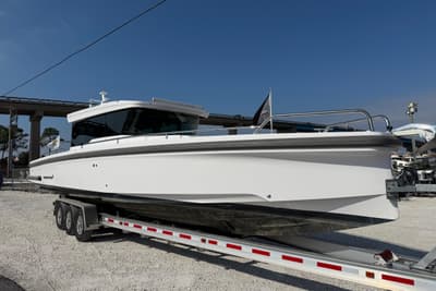 BOATZON | Axopar 37 XC CROSS CABIN 2023