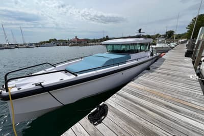 BOATZON | Axopar 37 XC Cross Cabin 2024