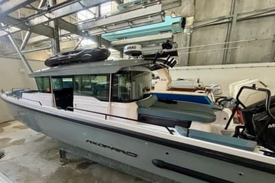 BOATZON | Axopar 37 XC Cross Cabin 2024