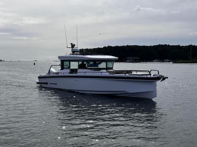 BOATZON | Axopar 37 XC Cross Cabin 2024