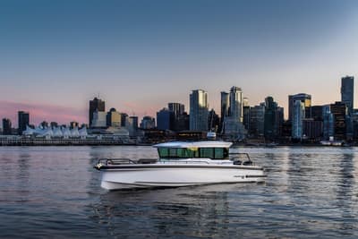 BOATZON | Axopar 37 XC Cross Cabin 2025