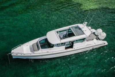 BOATZON | Axopar 37 XC CROSS CABIN BRABUS Trim 2026 BOATZON | Axopar 37 XC CROSS CABIN BRABUS Trim 2026