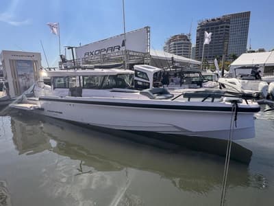 BOATZON | Axopar 38 XC Cross Cabin 2026