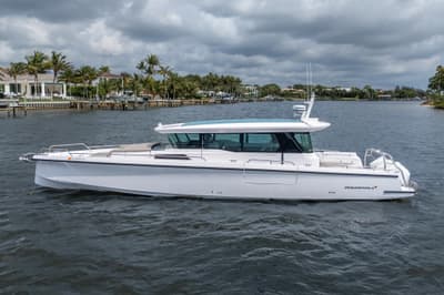 BOATZON | Axopar 45 XC Cross Cabin 2024