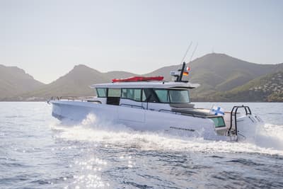 BOATZON | Axopar 45 XC Cross Cabin 2026