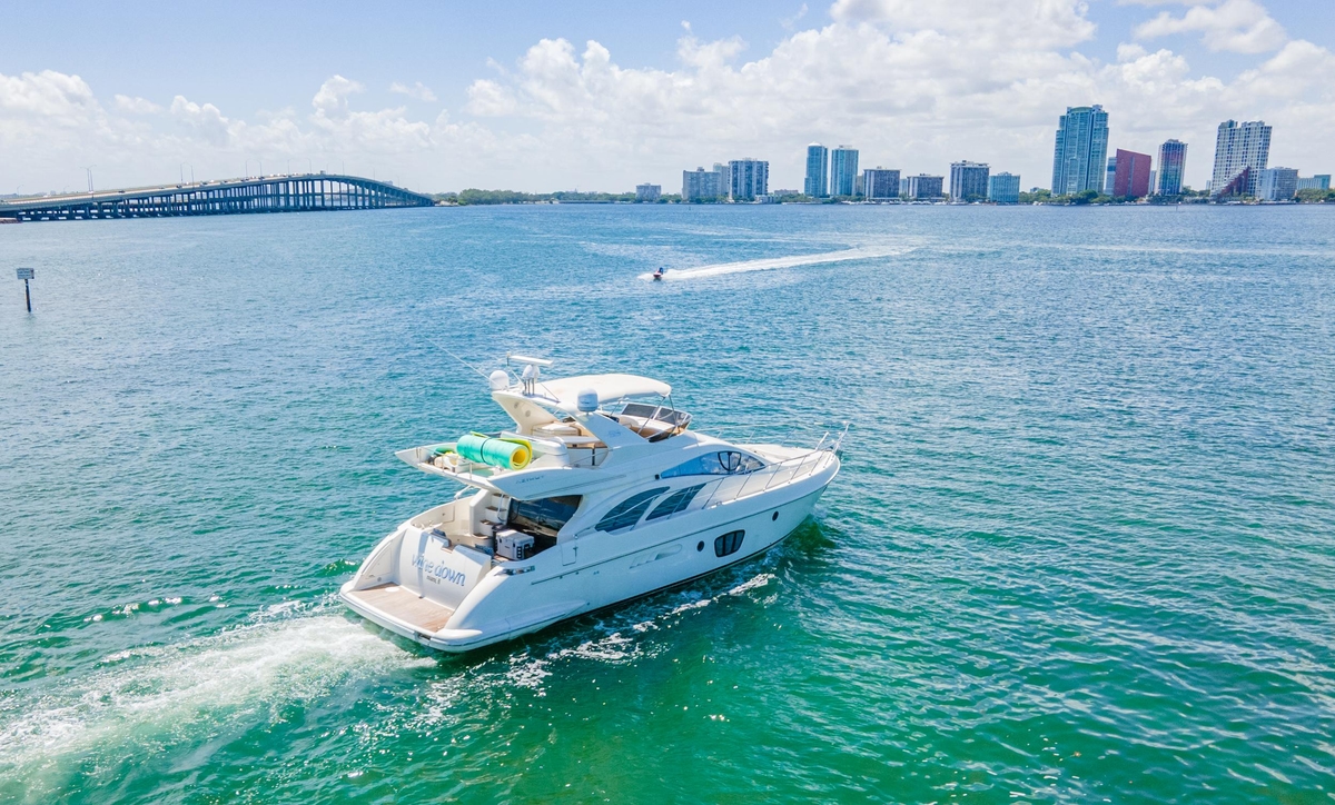 2005 Azimut 55E - Sold Boat