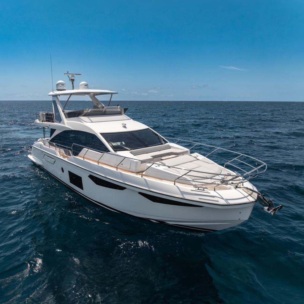 2022 Azimut Fly 60 - Sold Boat