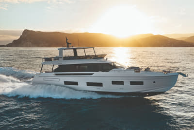 BOATZON | Azimut Fly 82 2027