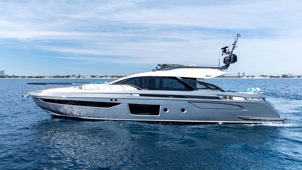 2022 Azimut S8 - Sold Boat
