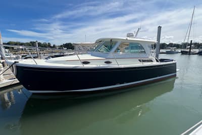 BOATZON | Back Cove 32 2017
