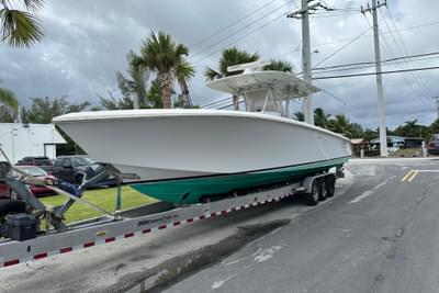 BOATZON | Bahama 37CC 2013
