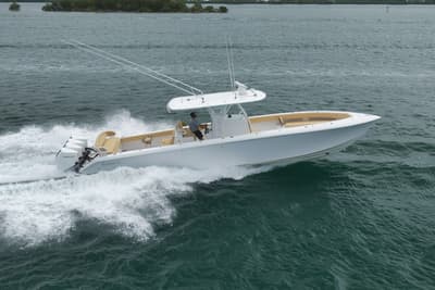 BOATZON | Bahama 41 2020
