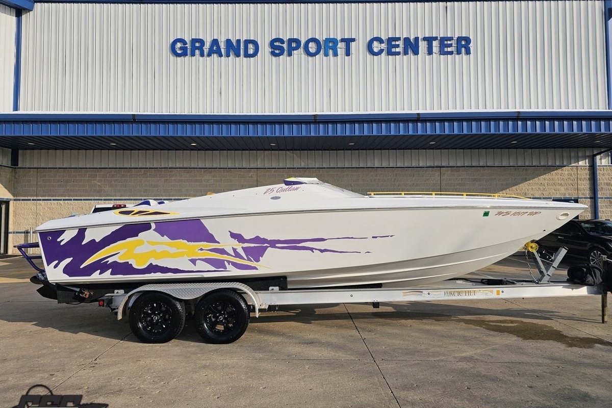 2003 Baja 25 Outlaw - Sold Boat