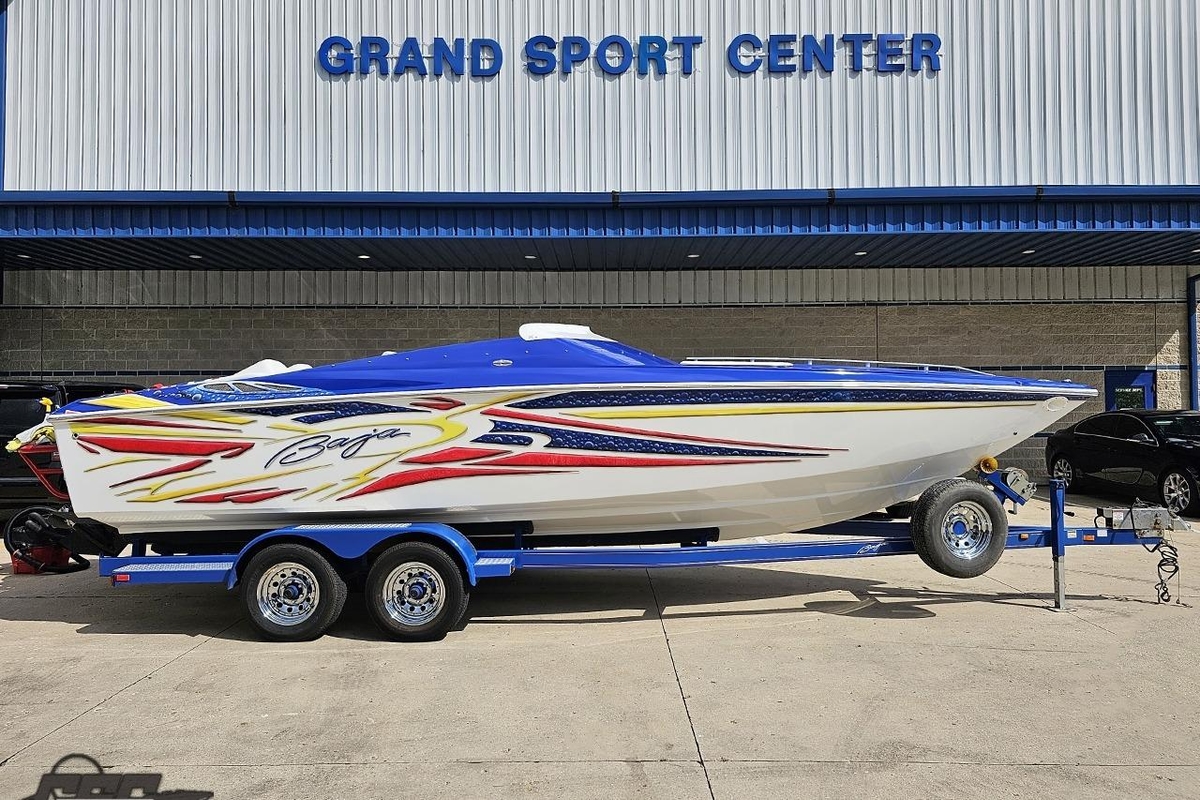 2005 Baja 25 Outlaw - Sold Boat