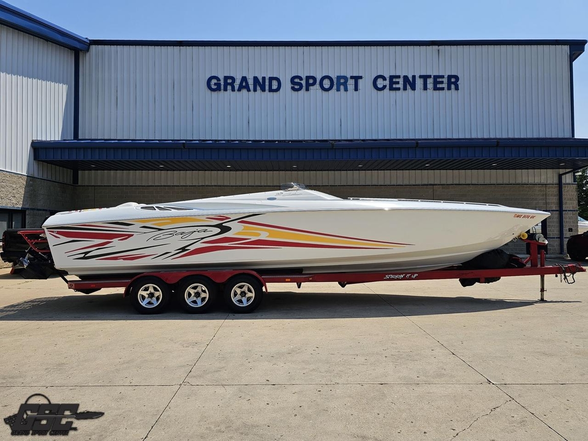 2005 Baja 33 Outlaw - Sold Boat